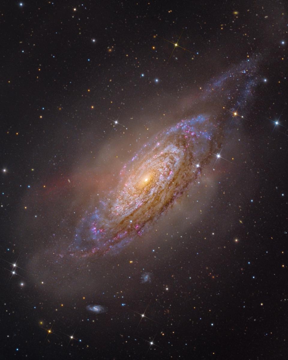 NGC 3521: Galaxy in a Bubble