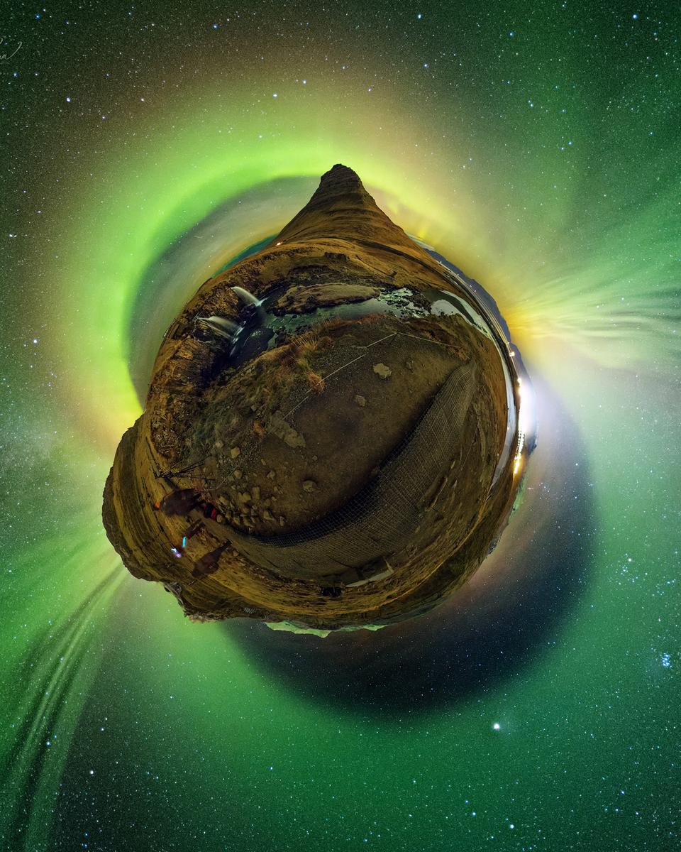 Little Planet Aurora