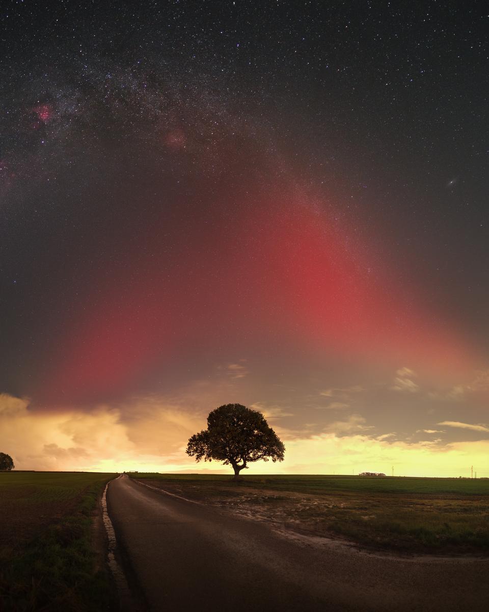 The SAR Arc and the Milky Way