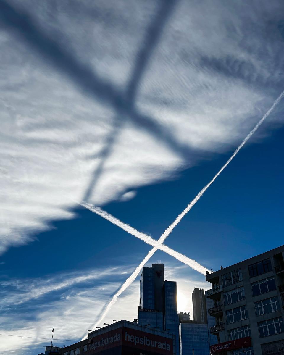 Contrail Shadow X