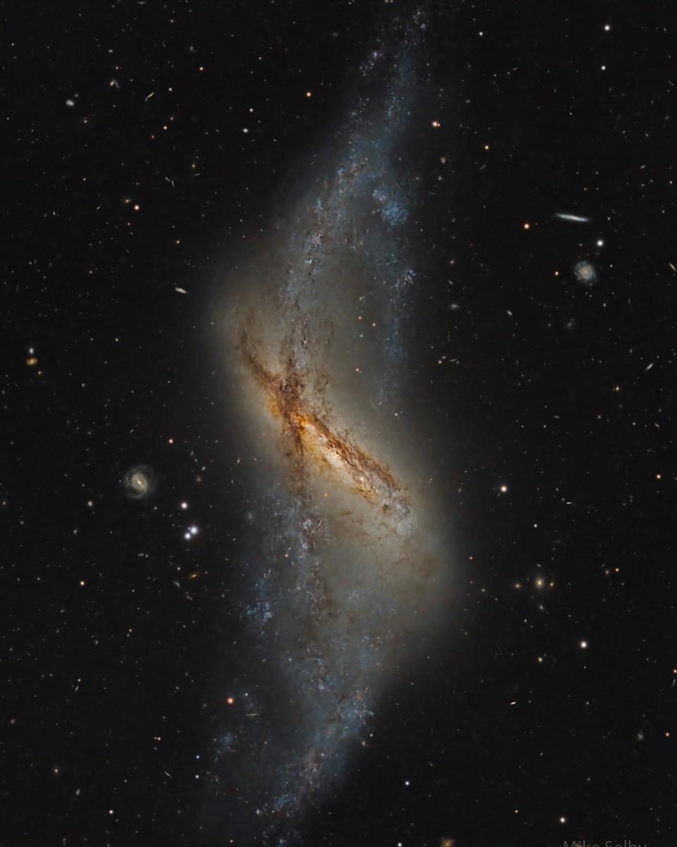 NGC 660: Polar Ring Galaxy