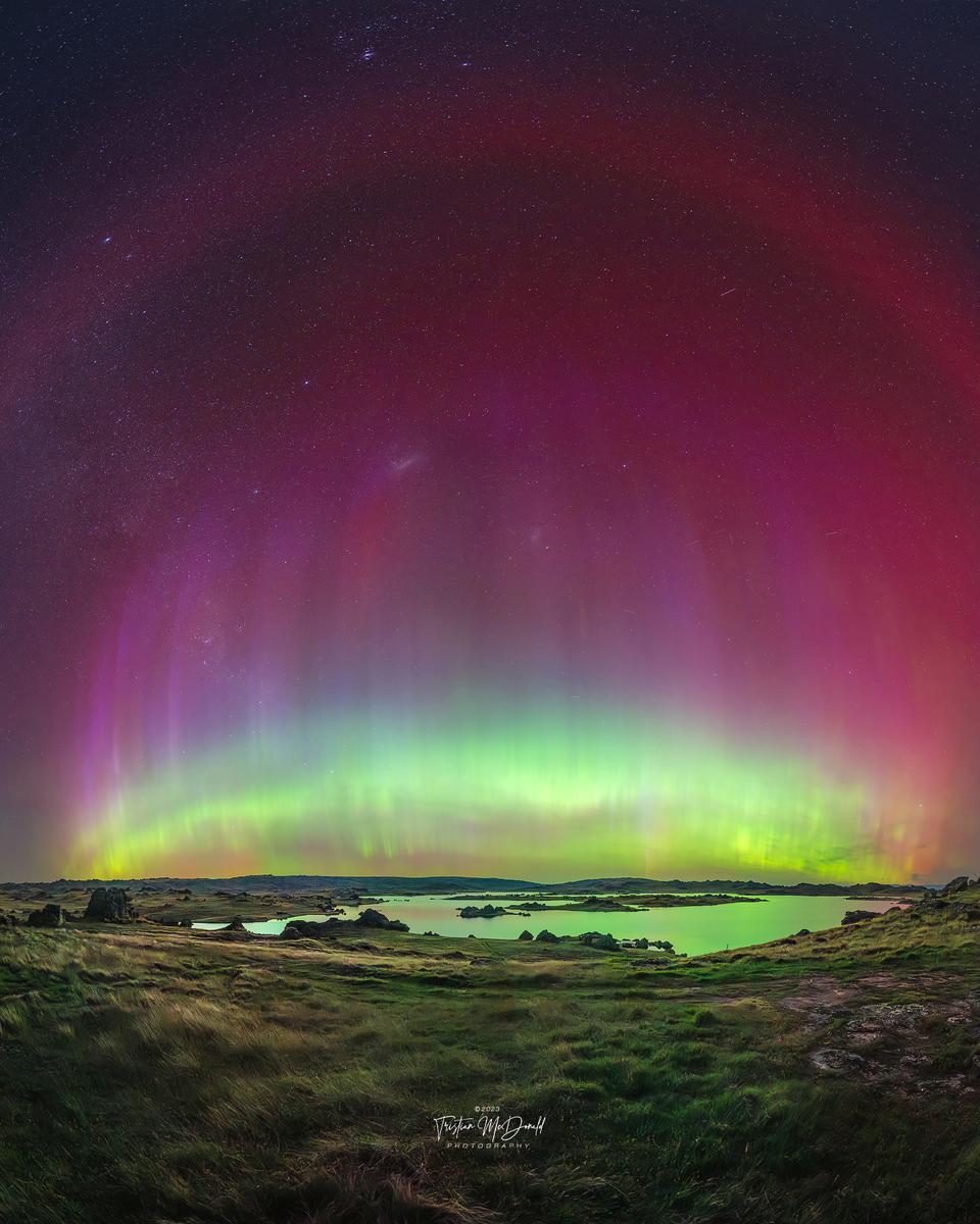 A SAR Arc from New Zealand