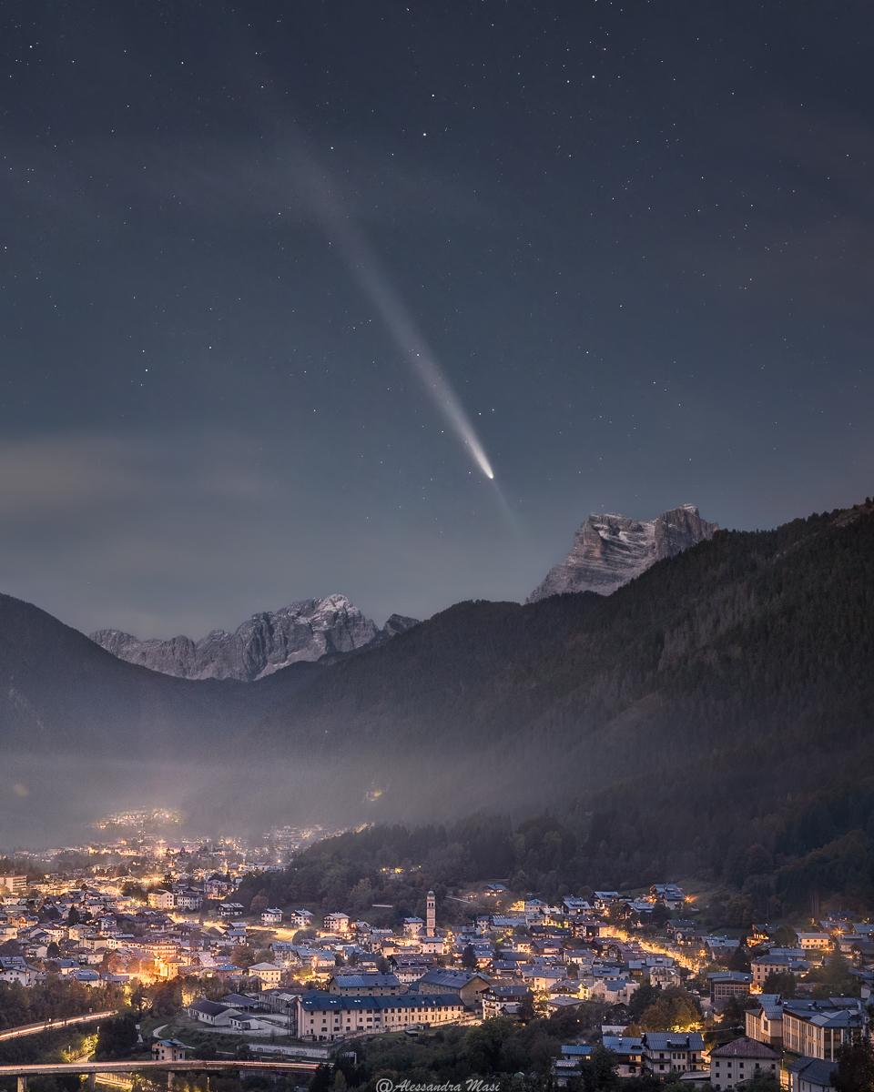 Comet Tsuchinshan-Atlas over the Dolomites