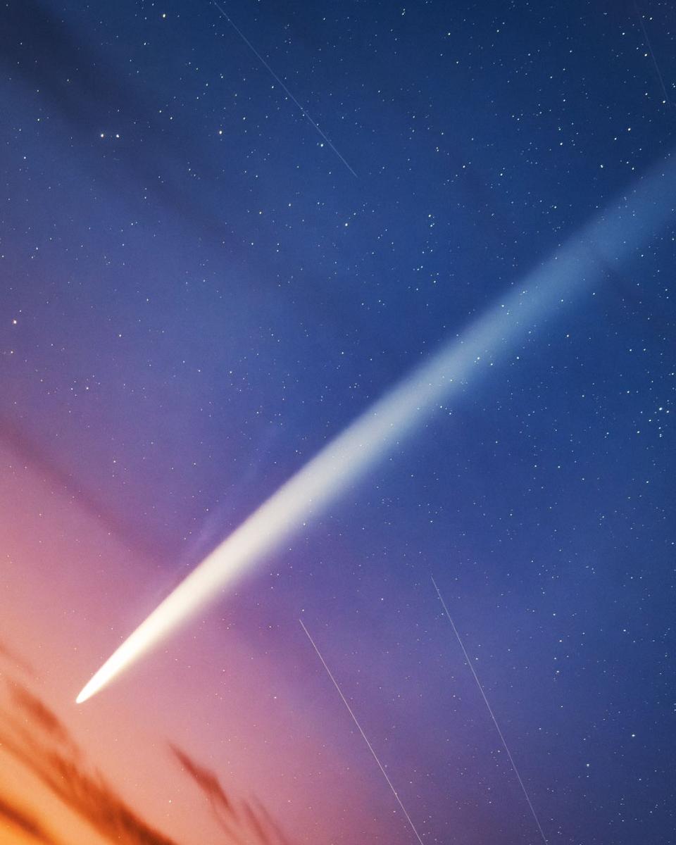 The Long Tails Comet Tsuchinshan-ATLAS