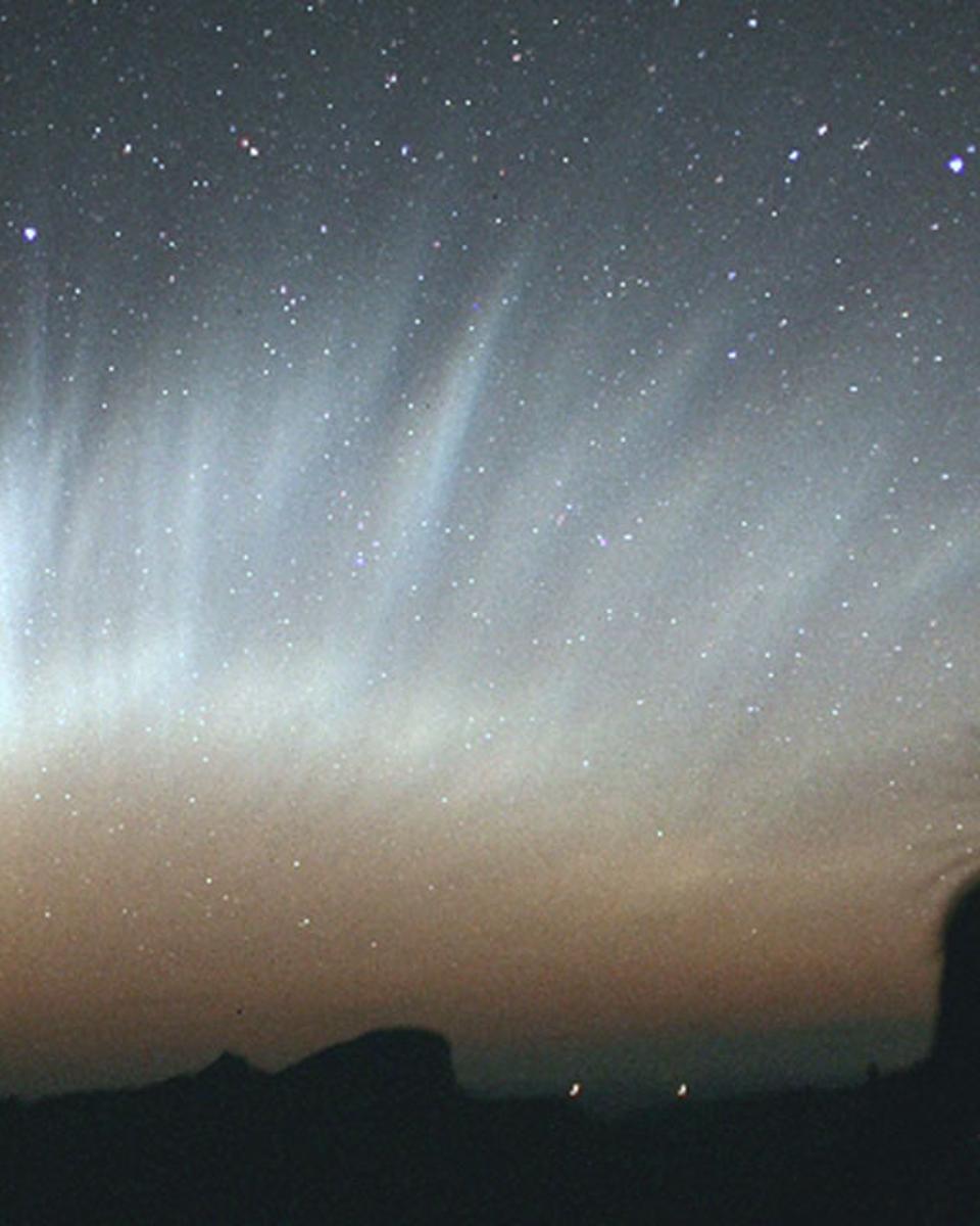 The Magnificent Tail of Comet McNaught