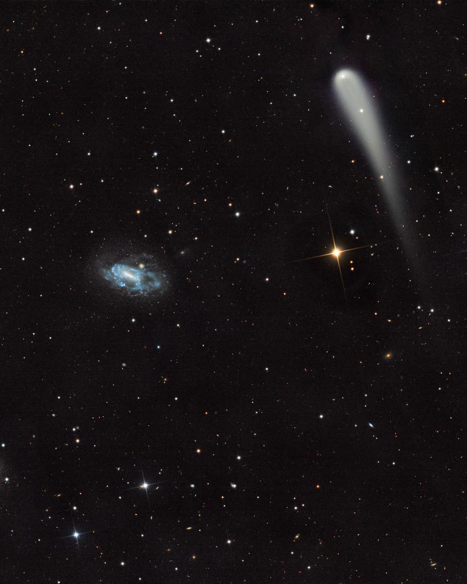 Comet Tsuchinshan-ATLAS Approaches