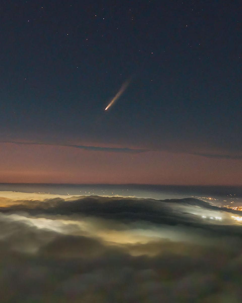 Comet Tsuchinshan-ATLAS over Mexico