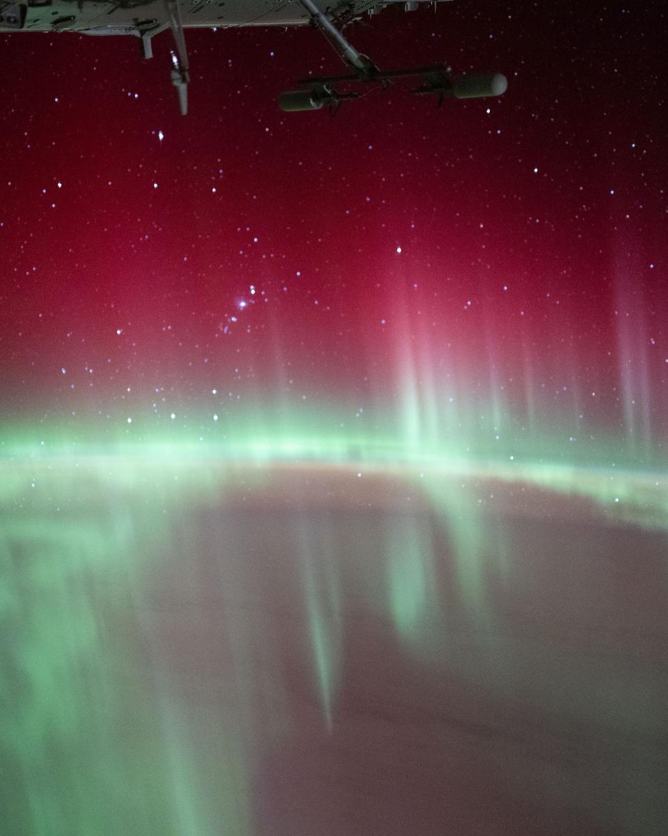 Aurora Australis and the International Space Station