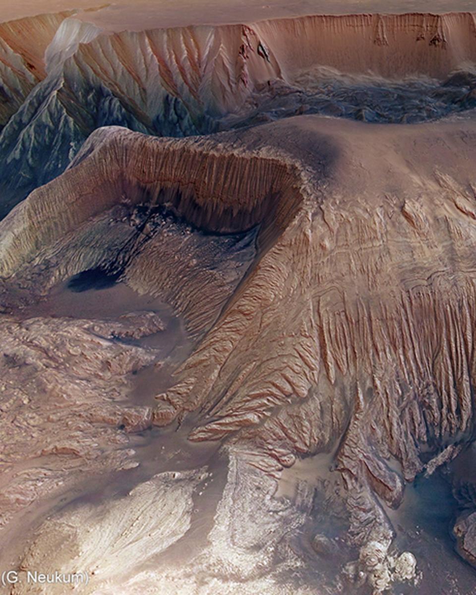 Collapse in Hebes Chasma on Mars