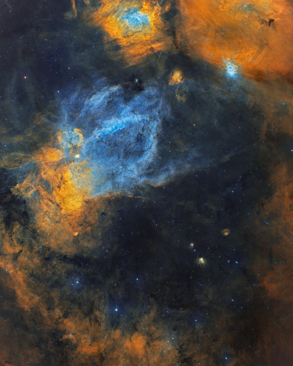 The Claw and Bubble Nebulae