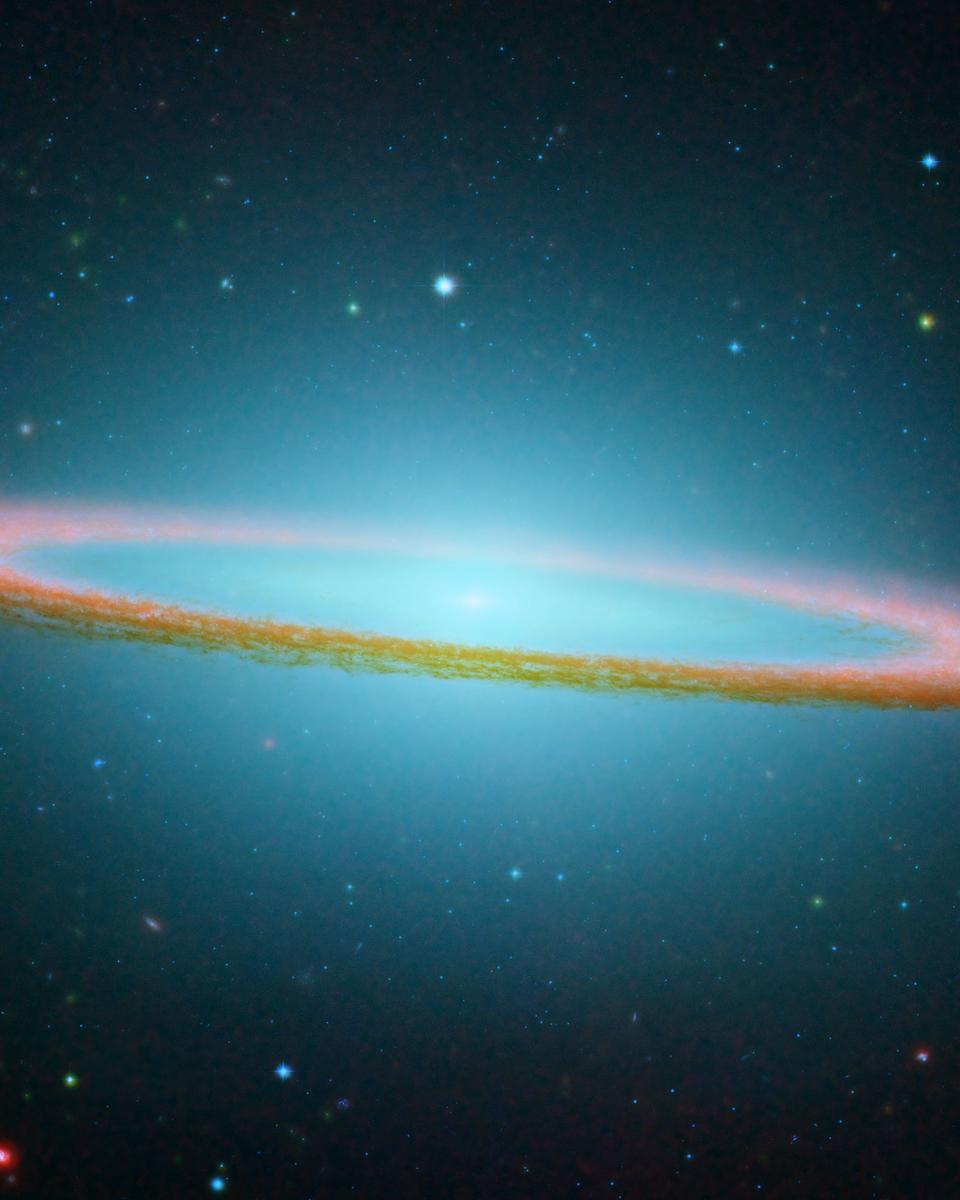 M104: The Sombrero Galaxy in Infrared