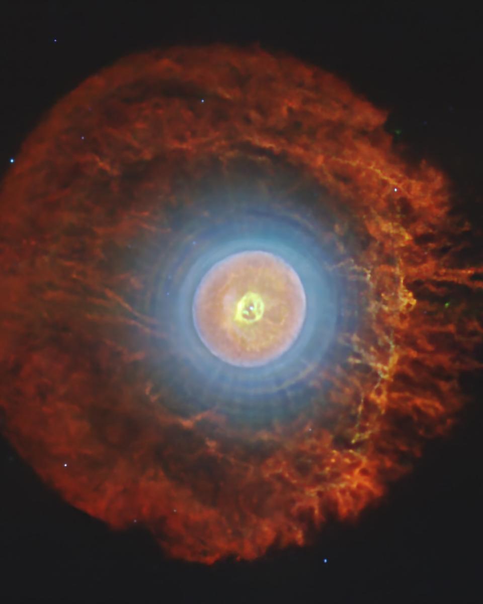 A Planetary Nebula with Cosmic Buckyballs
