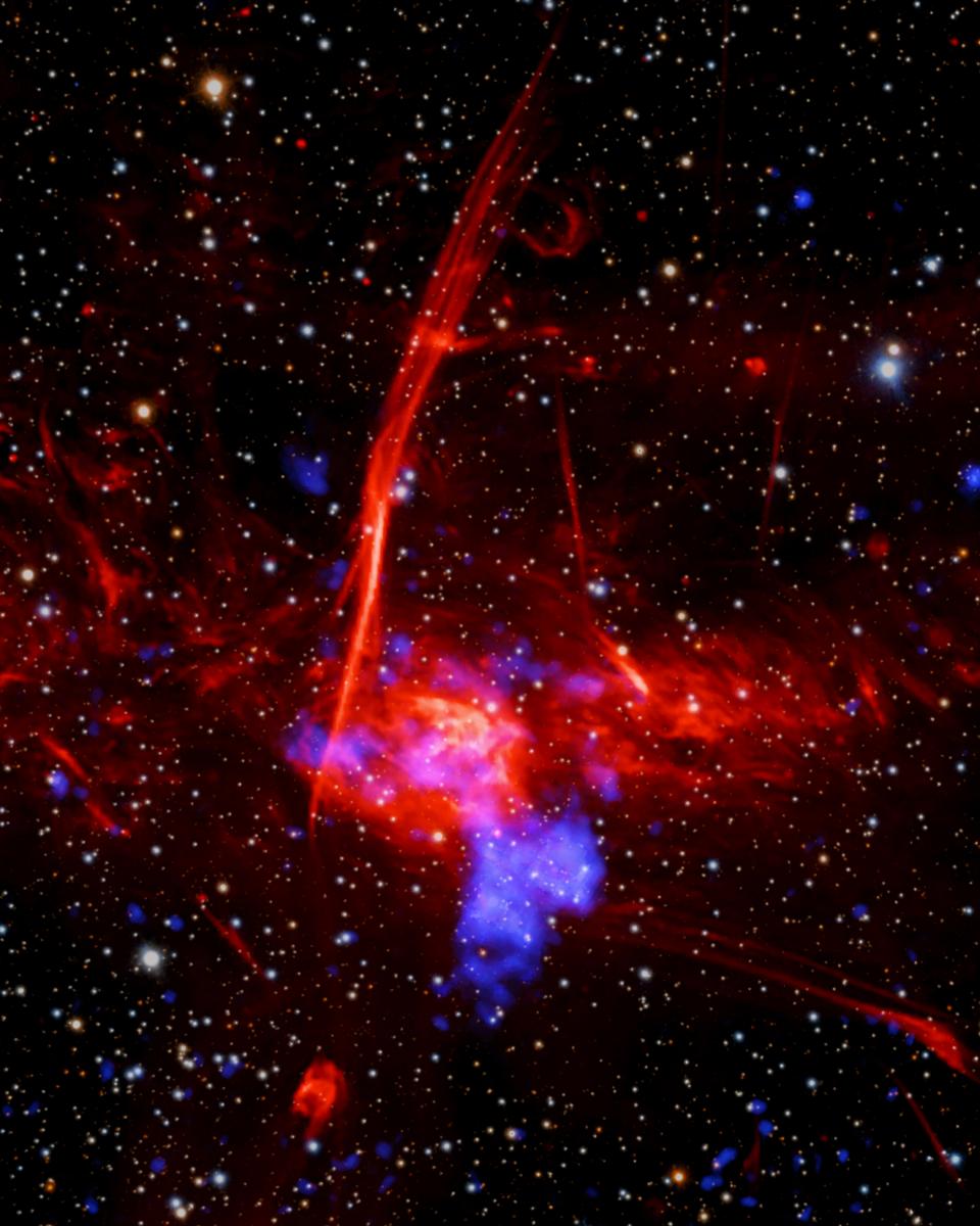 Possible Supernova Remnant in Galactic Center