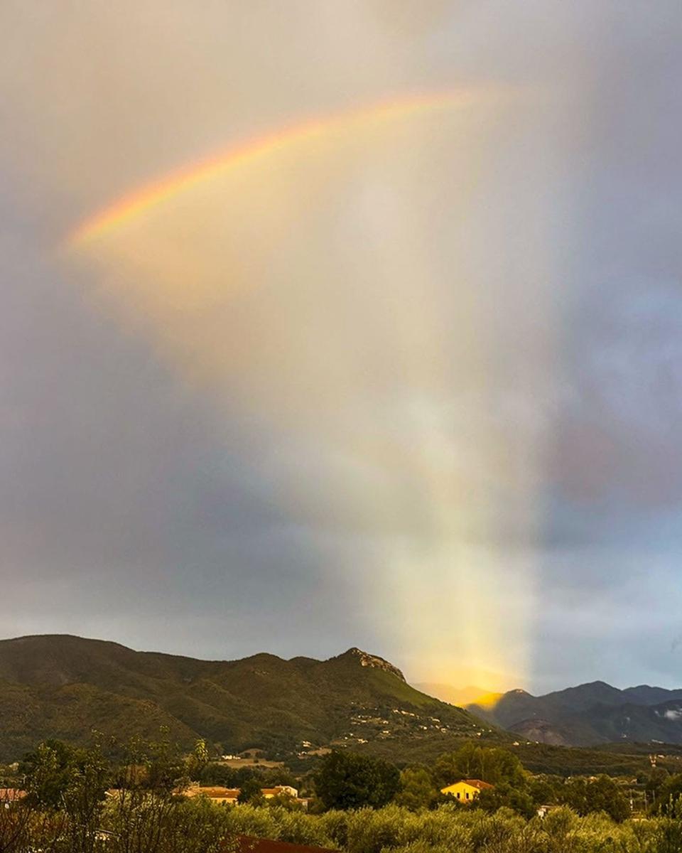 An Anticrepuscular Rainbow Fan
