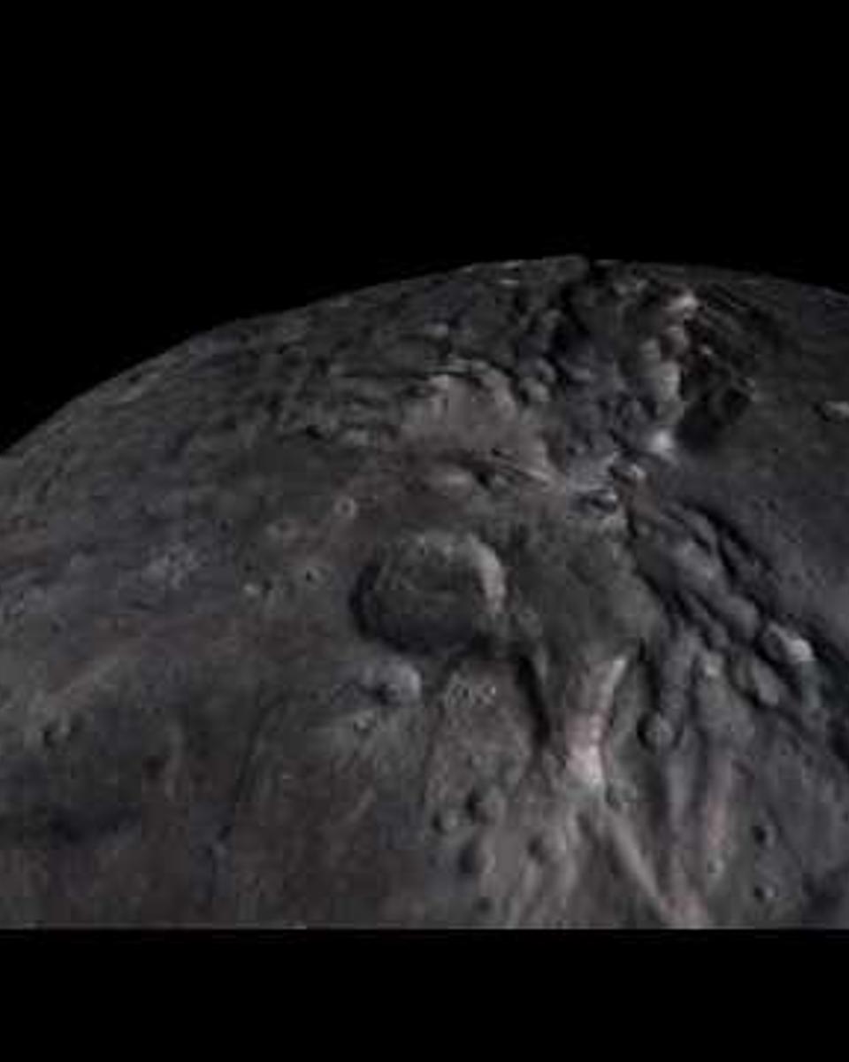 Charon Flyover from New Horizons