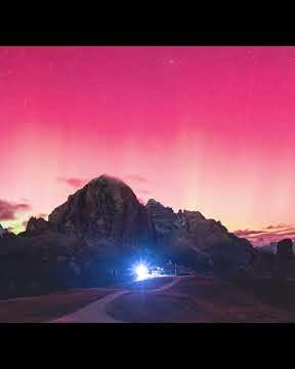 Aurora Timelapse Over Italian Alps
