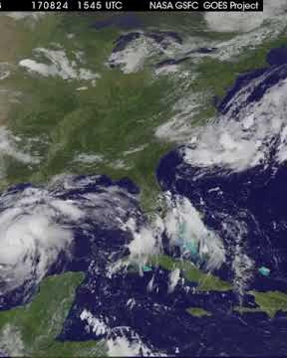 Hurricane Harvey Strengthens